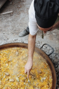 Making Paella Valenciana with a local chef